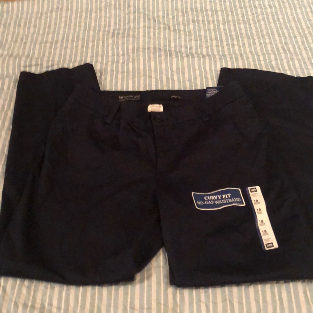 Lee’s modern series navy pants size 18